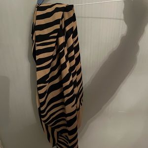 Tiger maxi skirt mint condition worn once